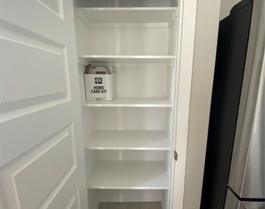 11704 Murano Dr - Photo Thumbnail 10
