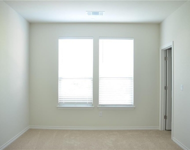 14403 Mccoy Loop - Photo Thumbnail 11