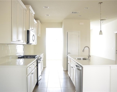 14403 Mccoy Loop - Photo Thumbnail 7