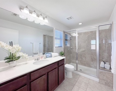 251 Triumph Rd Sw - Photo Thumbnail 19