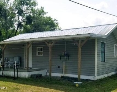 108 Mocking Bird Lane - Photo Thumbnail 1