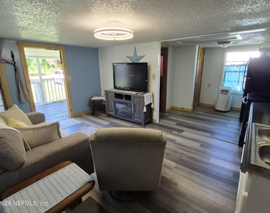 108 Mocking Bird Lane - Photo Thumbnail 3