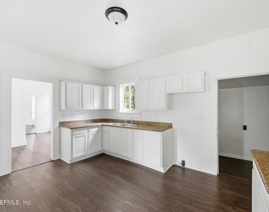 2344 W 18th Street - Photo Thumbnail 9
