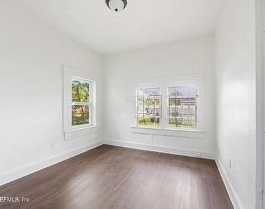 2344 W 18th Street - Photo Thumbnail 11