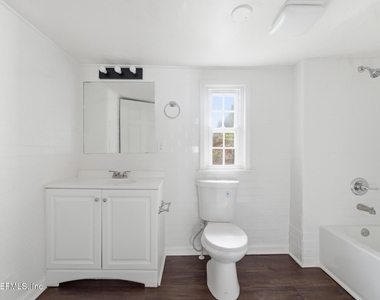 2344 W 18th Street - Photo Thumbnail 7