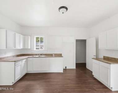 2344 W 18th Street - Photo Thumbnail 8
