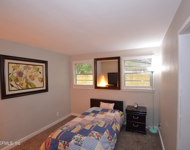 7004 Hyde Grove Avenue - Photo Thumbnail 13