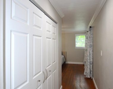 7004 Hyde Grove Avenue - Photo Thumbnail 17
