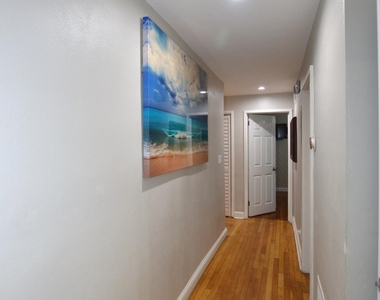 7004 Hyde Grove Avenue - Photo Thumbnail 10