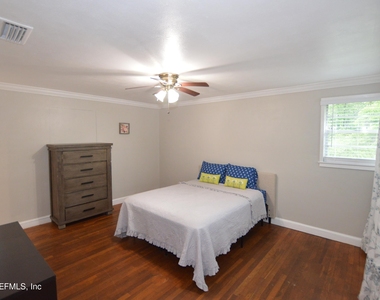 7004 Hyde Grove Avenue - Photo Thumbnail 20