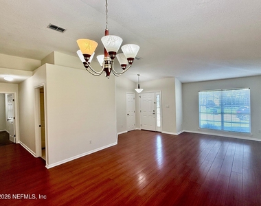 8796 Chambore Drive - Photo Thumbnail 7