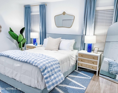 132 Palma Drive - Photo Thumbnail 10