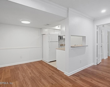 100 Fairway Park Boulevard - Photo Thumbnail 5