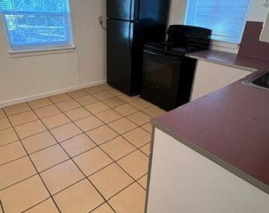 5150 Kingsbury Street - Photo Thumbnail 8