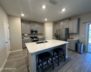 106 Ren Way - Photo Thumbnail 2