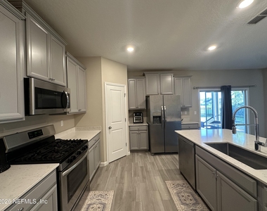 106 Ren Way - Photo Thumbnail 5