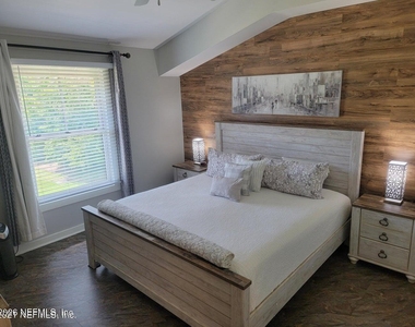 965 Registry Boulevard - Photo Thumbnail 31