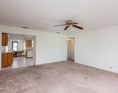 37 Berkley Road - Photo Thumbnail 10