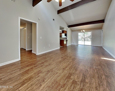 2804 Canyon Court - Photo Thumbnail 3