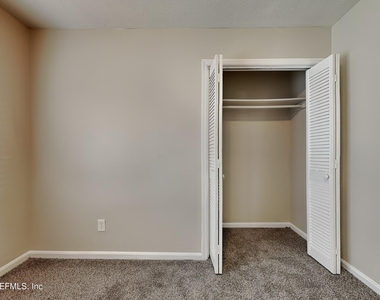 2804 Canyon Court - Photo Thumbnail 11