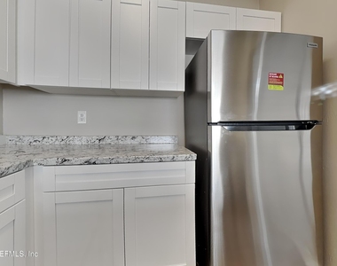 7270 Argyle Corners Drive - Photo Thumbnail 6