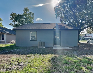 7270 Argyle Corners Drive - Photo Thumbnail 16