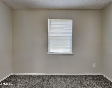 7270 Argyle Corners Drive - Photo Thumbnail 12