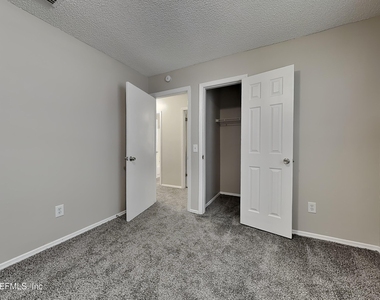 7270 Argyle Corners Drive - Photo Thumbnail 11