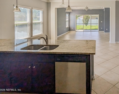 10104 Bedford Lakes Court - Photo Thumbnail 3