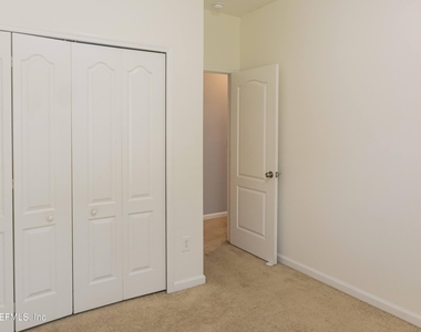 10104 Bedford Lakes Court - Photo Thumbnail 21