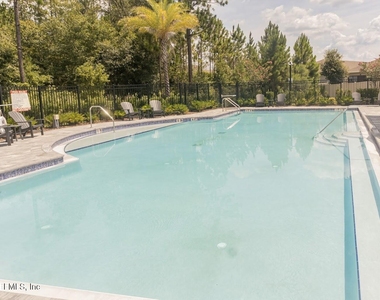 10104 Bedford Lakes Court - Photo Thumbnail 21