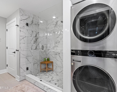 955 Registry Boulevard - Photo Thumbnail 14