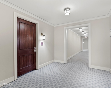 955 Registry Boulevard - Photo Thumbnail 31