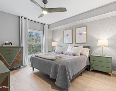 955 Registry Boulevard - Photo Thumbnail 11