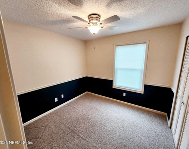 3910 Karissa Ann Place E - Photo Thumbnail 21