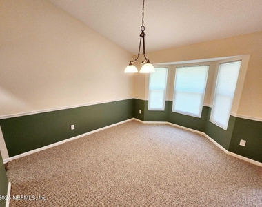 3910 Karissa Ann Place E - Photo Thumbnail 4