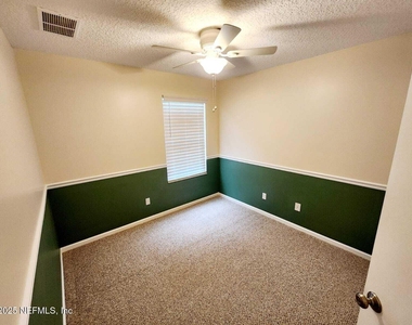 3910 Karissa Ann Place E - Photo Thumbnail 19