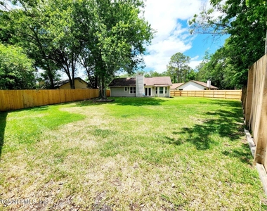 3910 Karissa Ann Place E - Photo Thumbnail 29