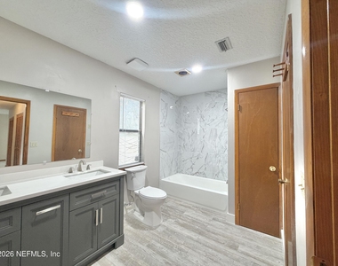 3990 Clearwater Lane - Photo Thumbnail 10