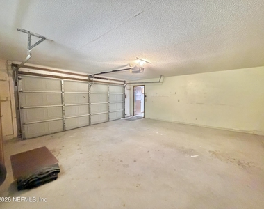 3990 Clearwater Lane - Photo Thumbnail 20