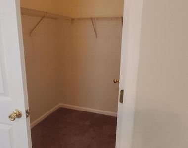 6094 Maggies Circle - Photo Thumbnail 13
