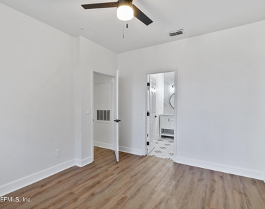 230 Colima Court - Photo Thumbnail 11