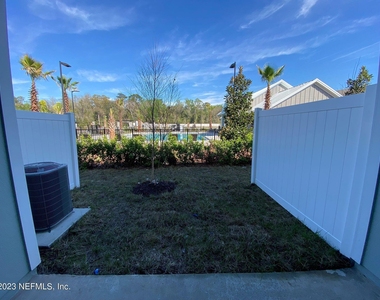8319 Zenith Circle - Photo Thumbnail 14