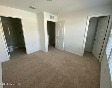 8319 Zenith Circle - Photo Thumbnail 10