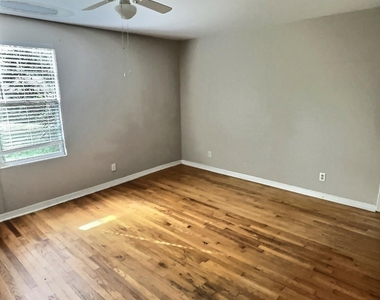 4614 Birkenhead Road - Photo Thumbnail 11