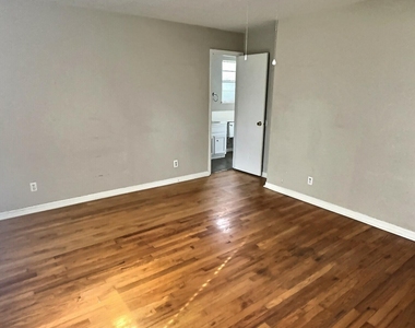 4614 Birkenhead Road - Photo Thumbnail 10