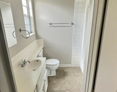 4614 Birkenhead Road - Photo Thumbnail 12