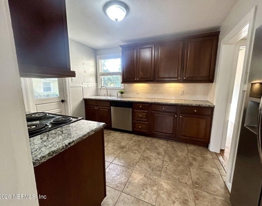 4614 Birkenhead Road - Photo Thumbnail 12