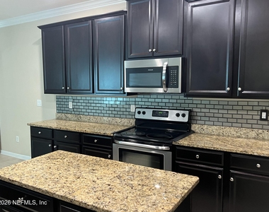 16057 Bainebridge Drive - Photo Thumbnail 11