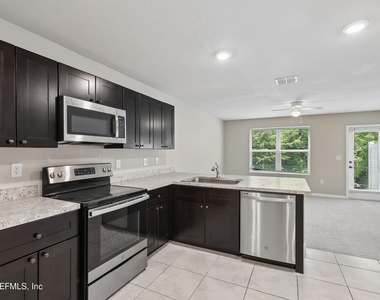 5988 Creekside Crossing Drive - Photo Thumbnail 7